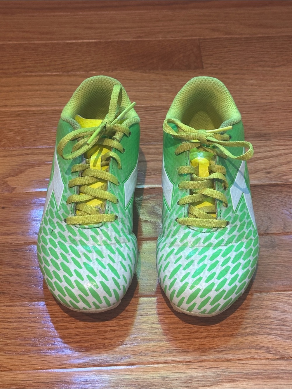 Diadora Kids Green & Yellow Cleats